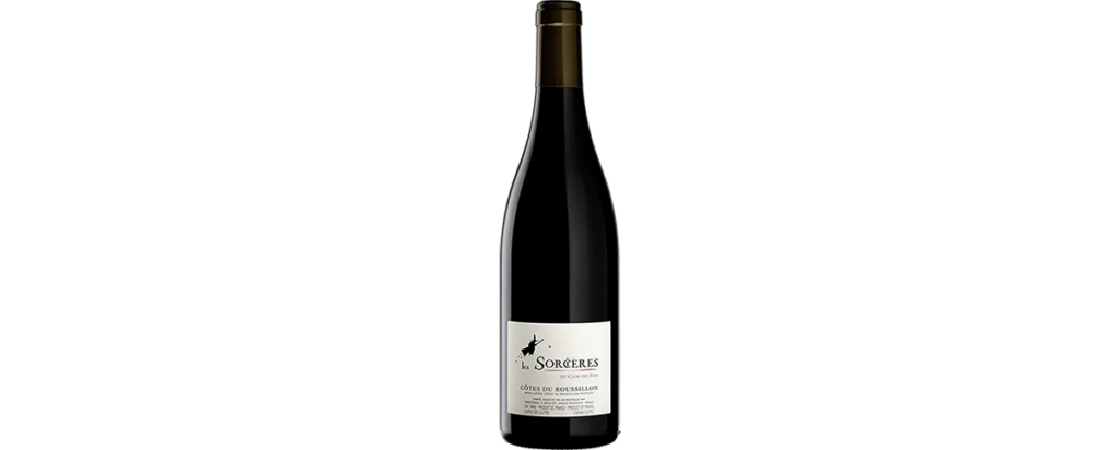 Bouteille de vin Les Sorcières du Domaine du Clos des Fées, Côtes-du-Roussillon rouge, assemblage Syrah Grenache, idéale pour Halloween.