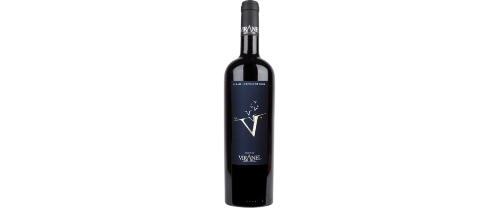 Bouteille de vin rouge V de Viranel 2017, cuvée haut de gamme du domaine Viranel à Saint-Chinian, assemblage de syrah et grenache noir.