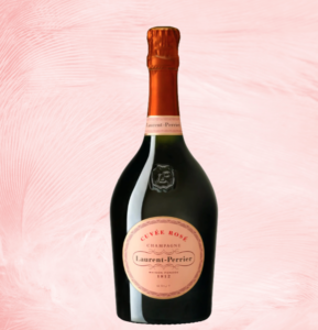 Bouteille de champagne rosé Laurent-Perrier, bulles rosées emblématiques, élégance et gourmandise pour une table de fêtes.