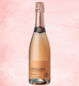 Bouteille de crémant de Loire brut rosé Langlois, bulles rosées fraîches et fruitées, parfaites pour l’apéritif des fêtes.